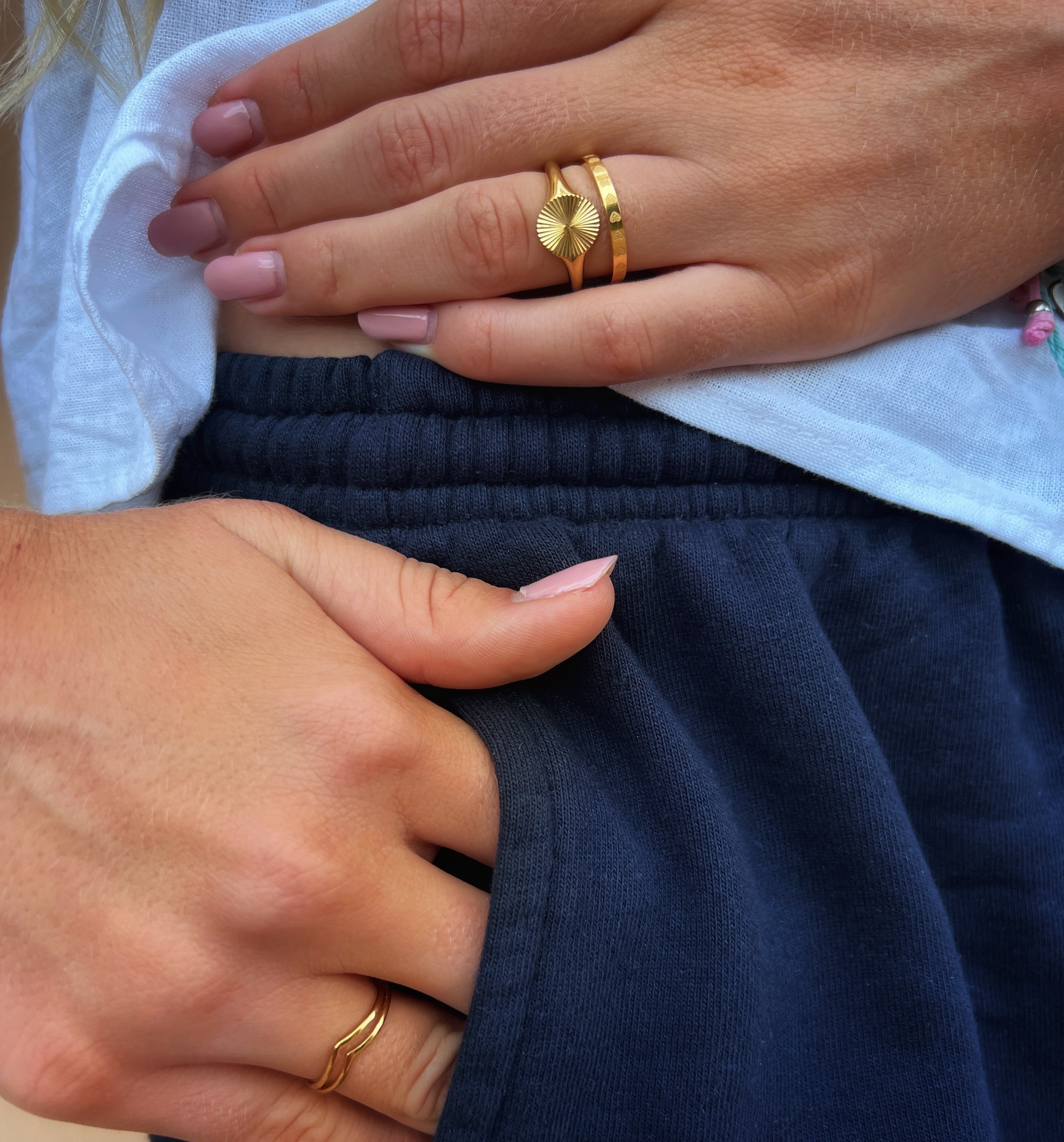 Double V ring