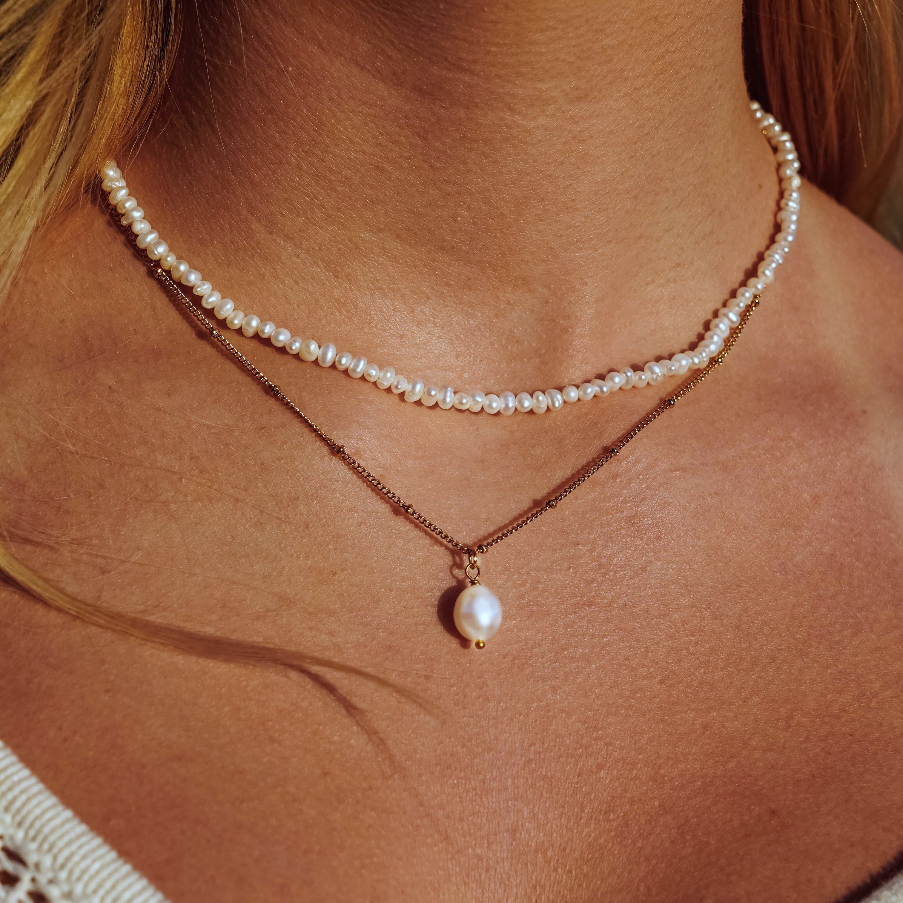 Breezy Pearl Choker