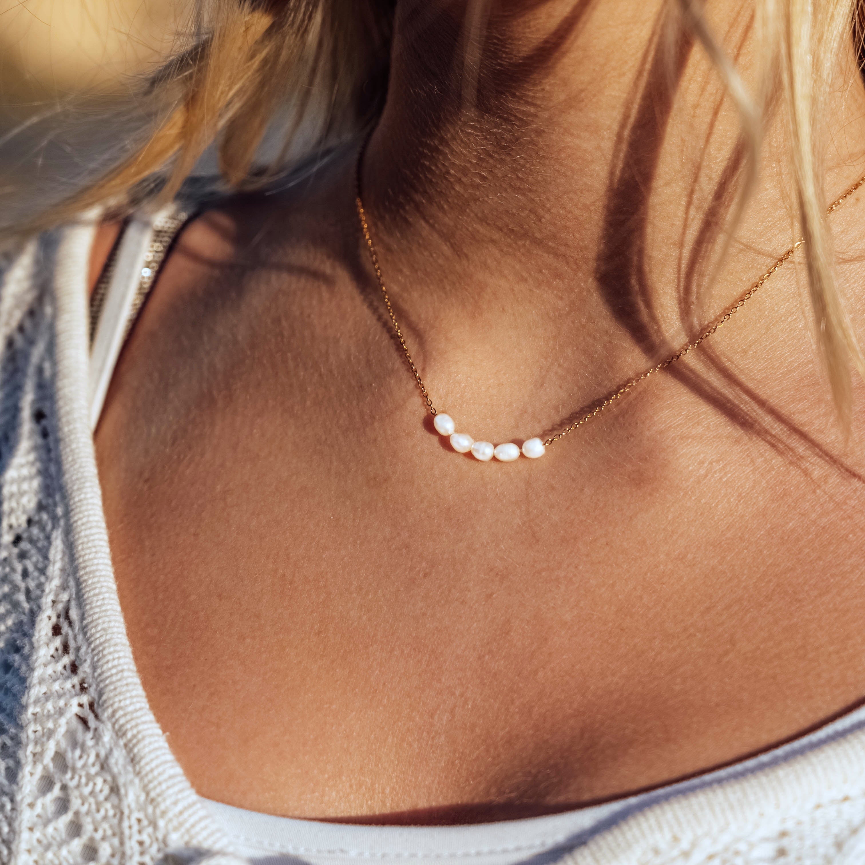 Mini pearls necklace