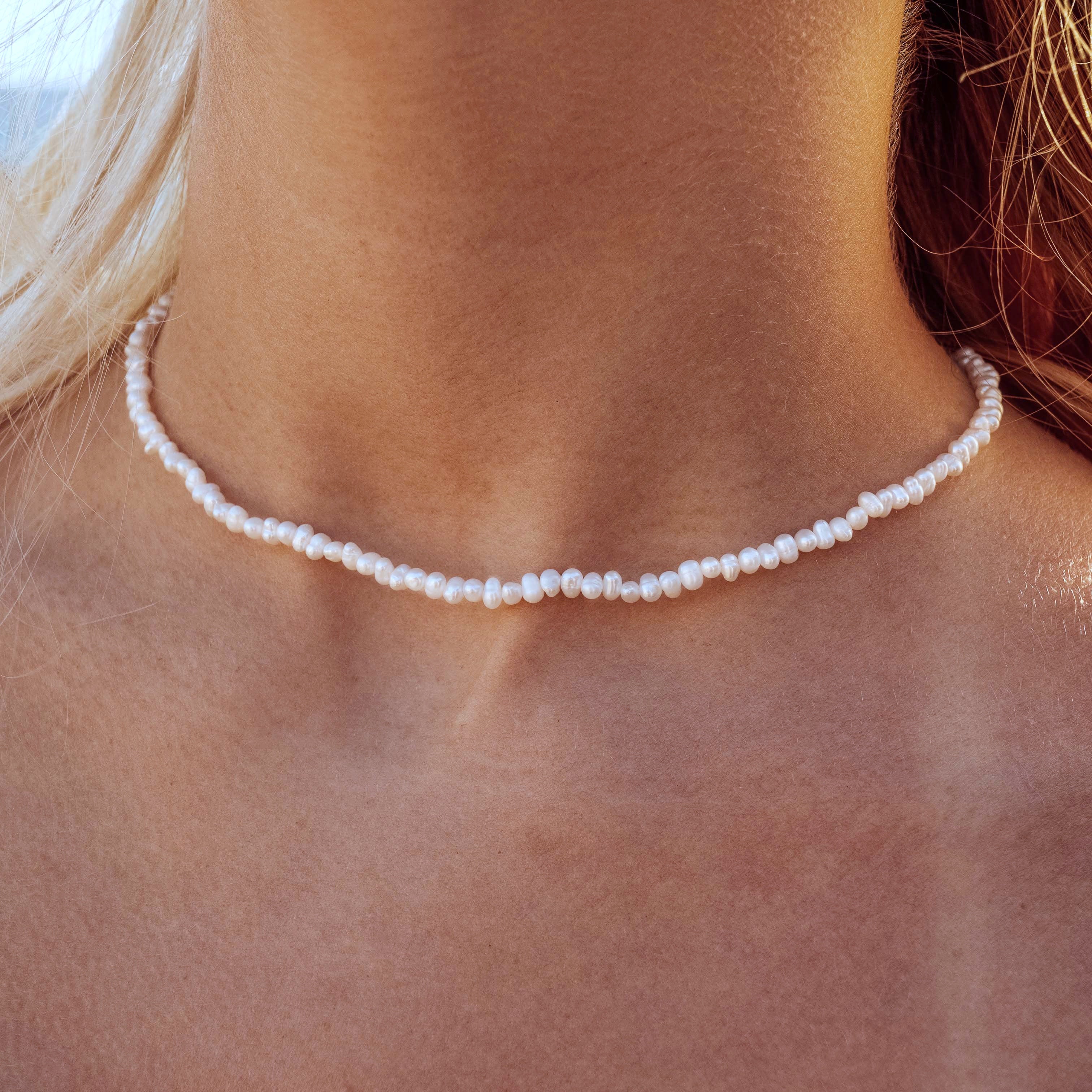 Breezy Pearl Choker