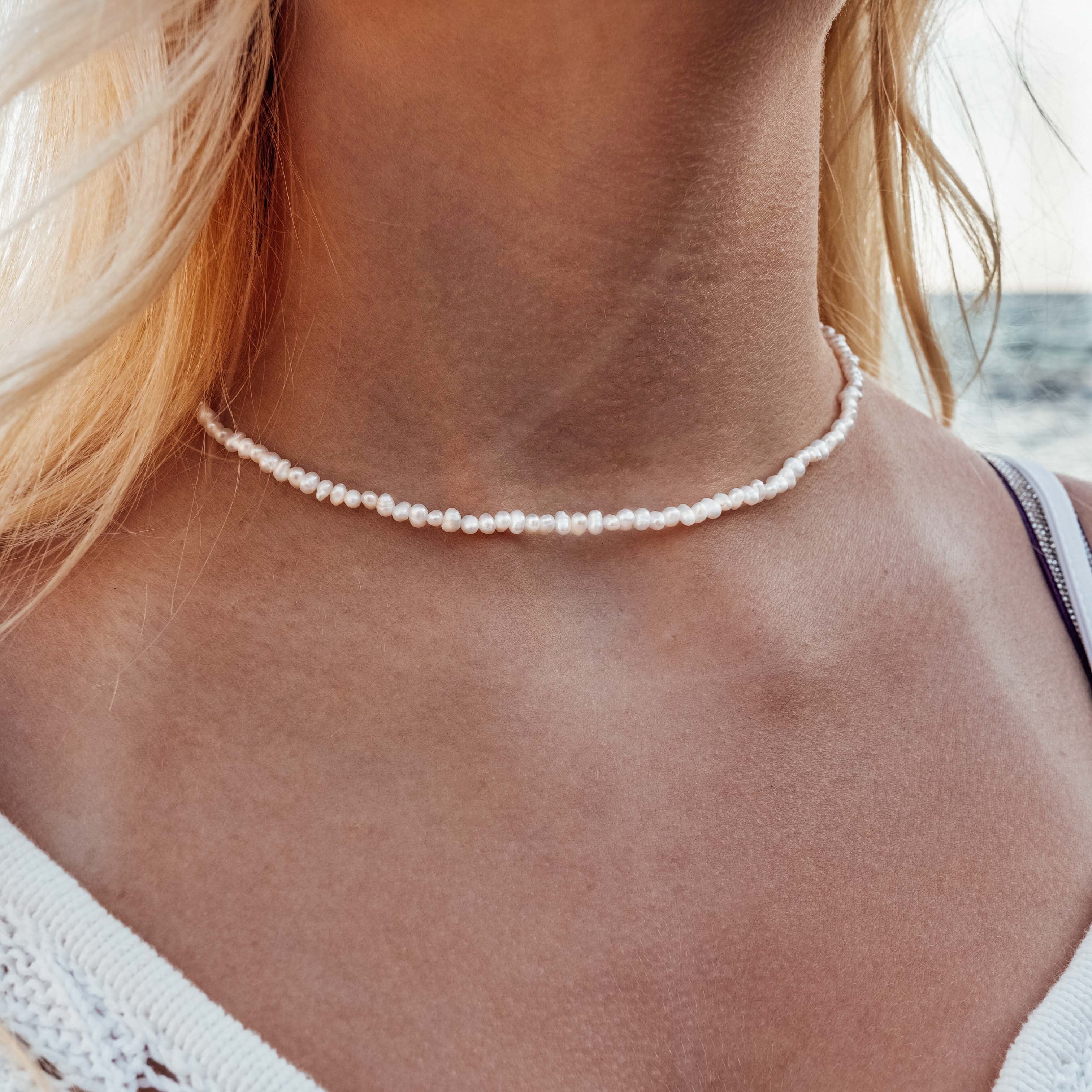 Breezy Pearl Choker