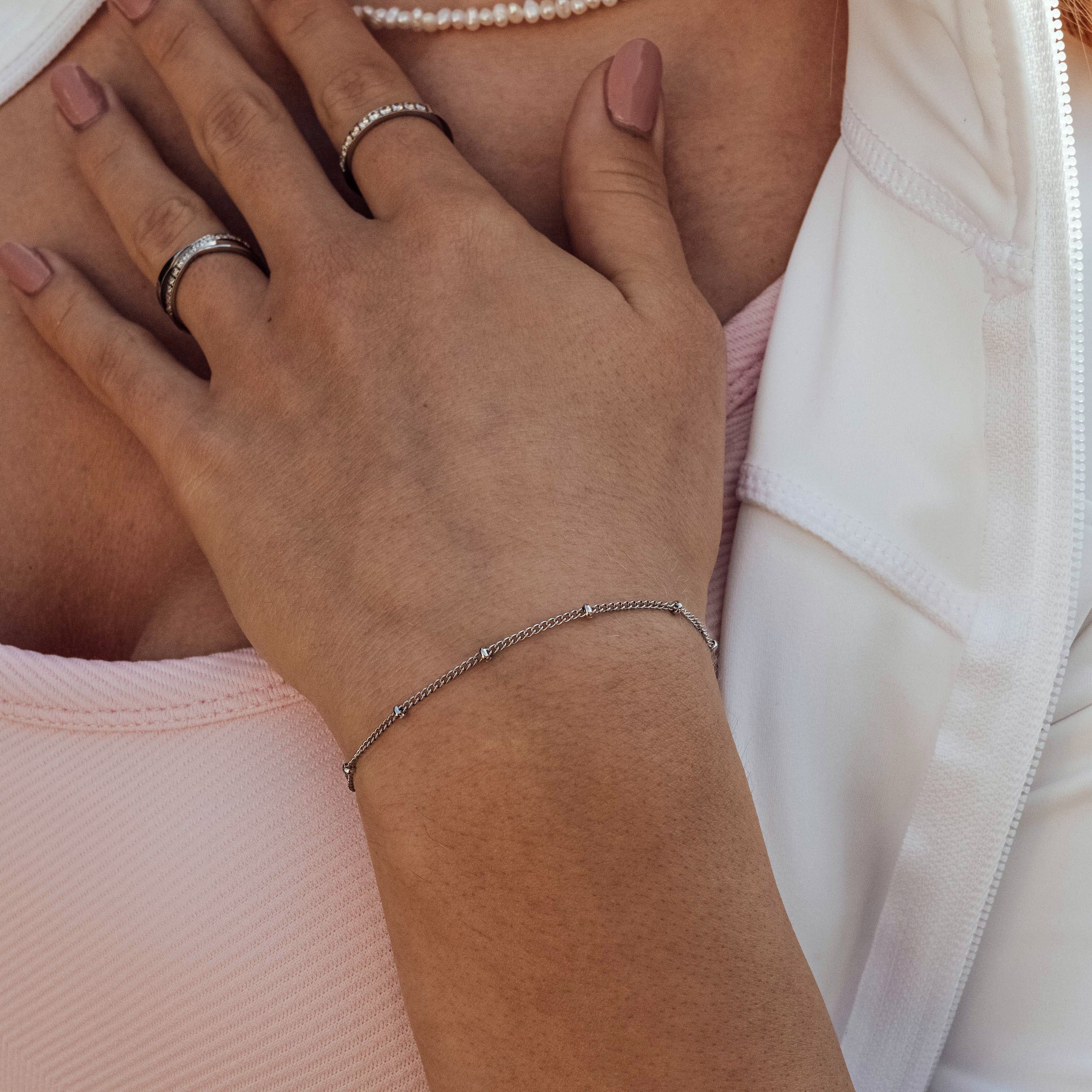 Layering Pearl Armband