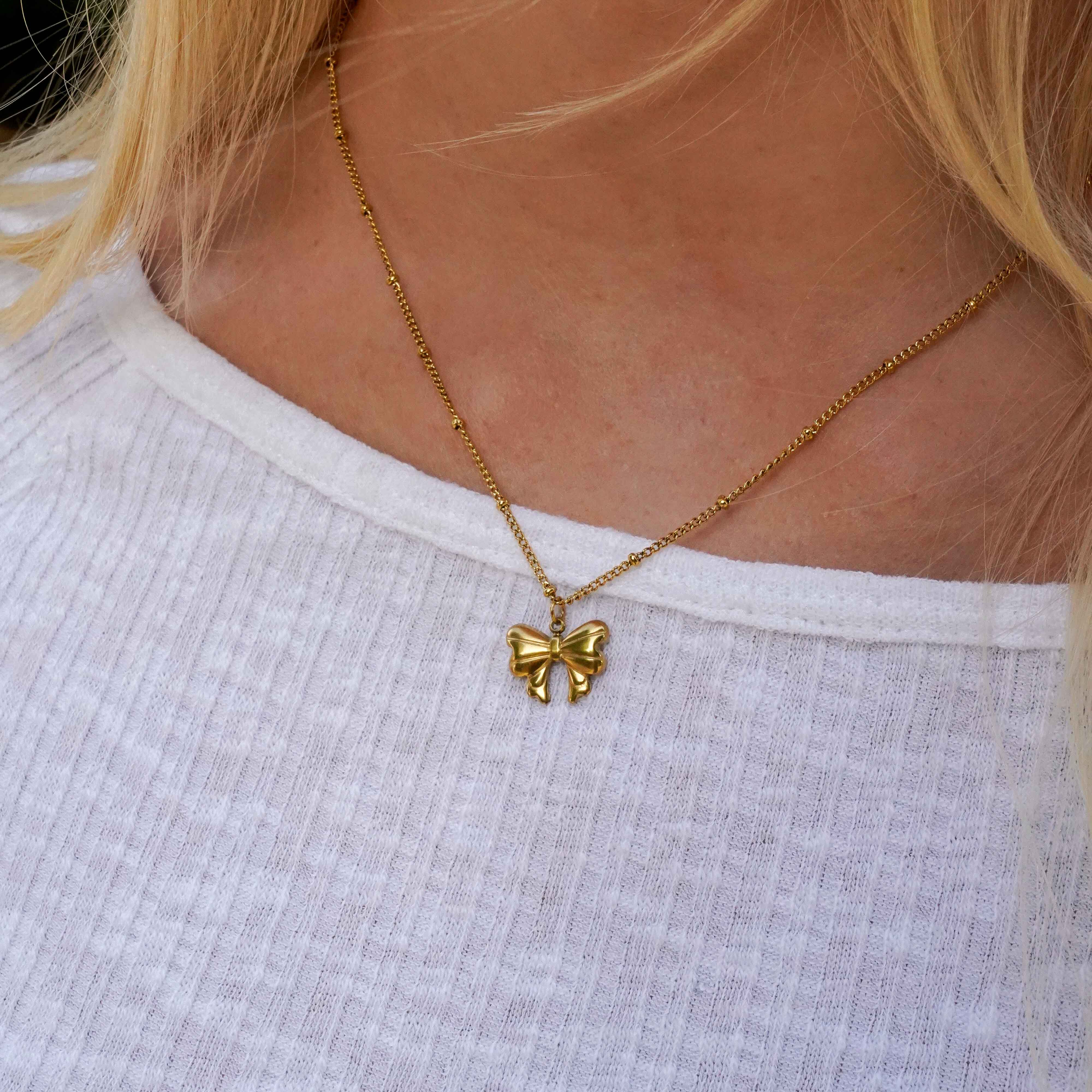 Bow Necklace